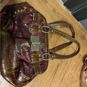 EUC Kathy Van Zeeland striped purse